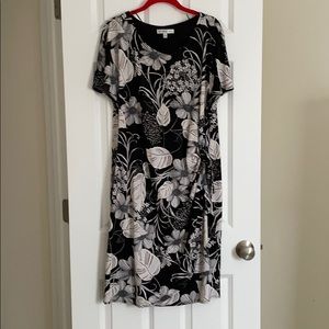 Floral Summer Dress 🤍